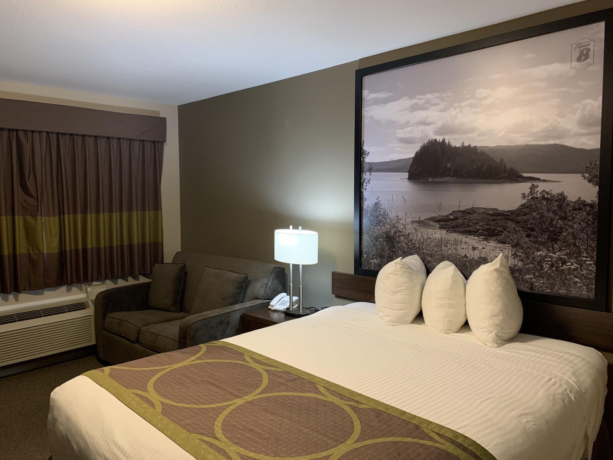 Super 8 By Wyndham Courtenay Bagian luar foto