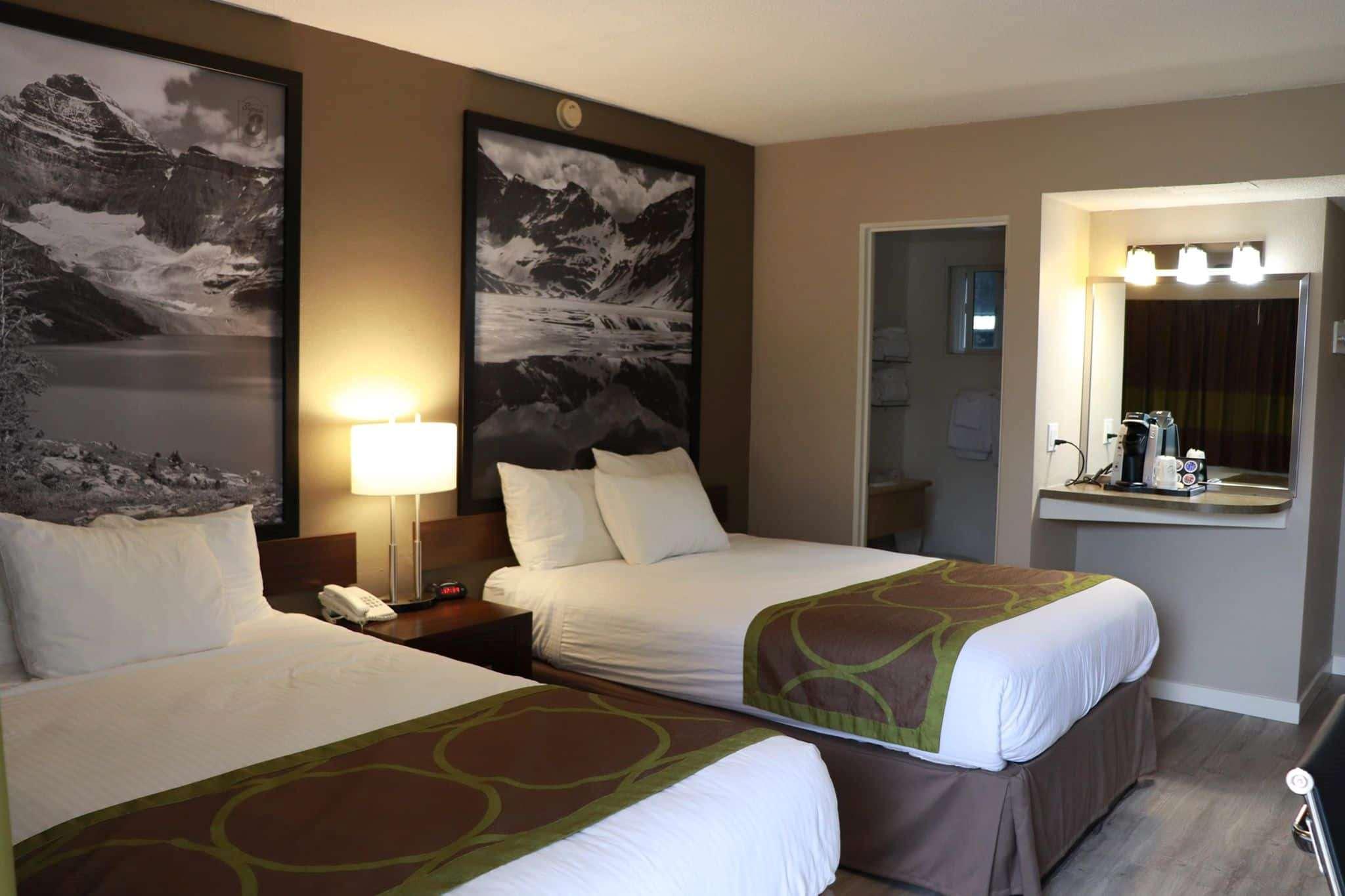 Super 8 By Wyndham Courtenay Bagian luar foto