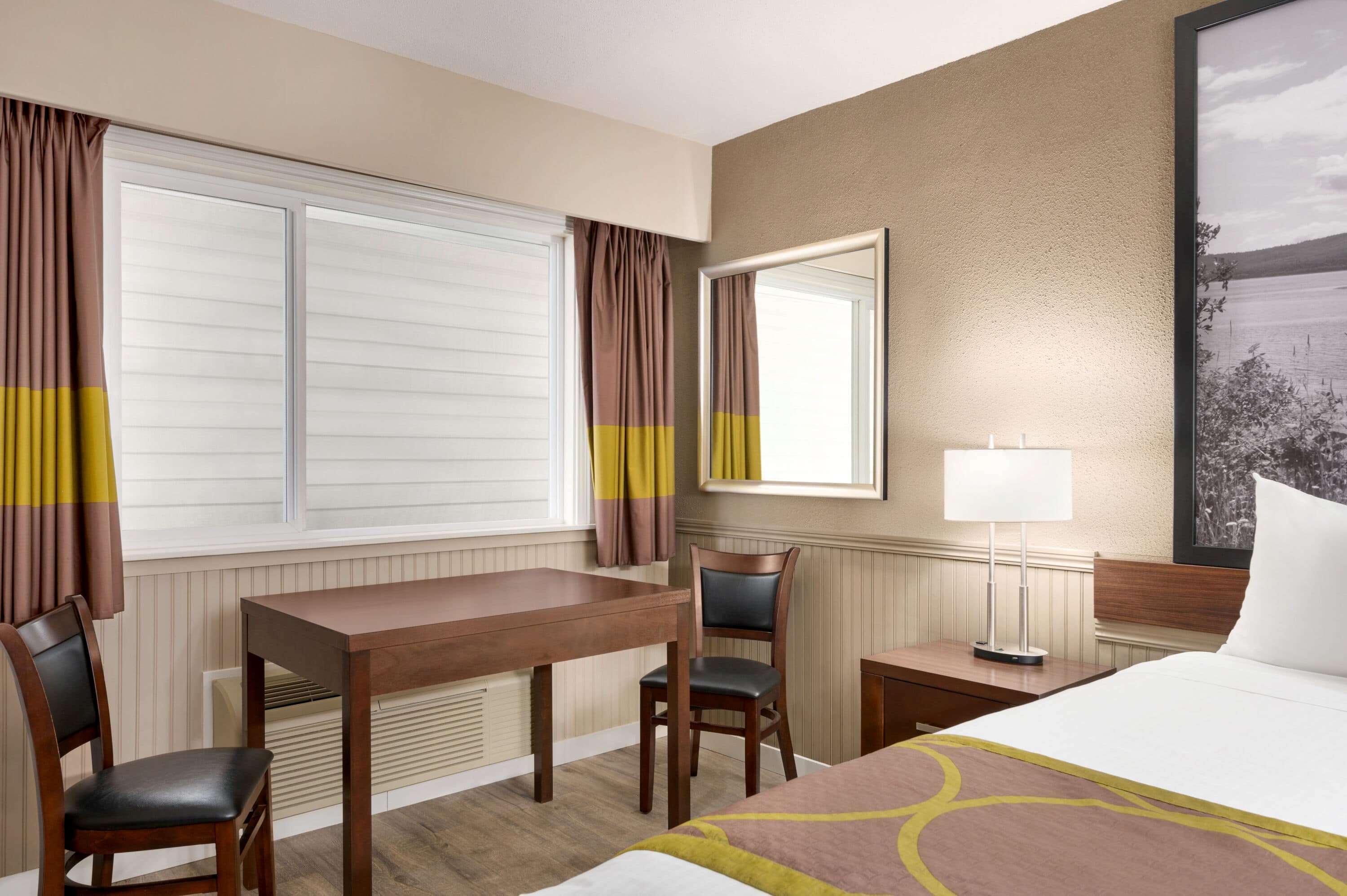Super 8 By Wyndham Courtenay Bagian luar foto