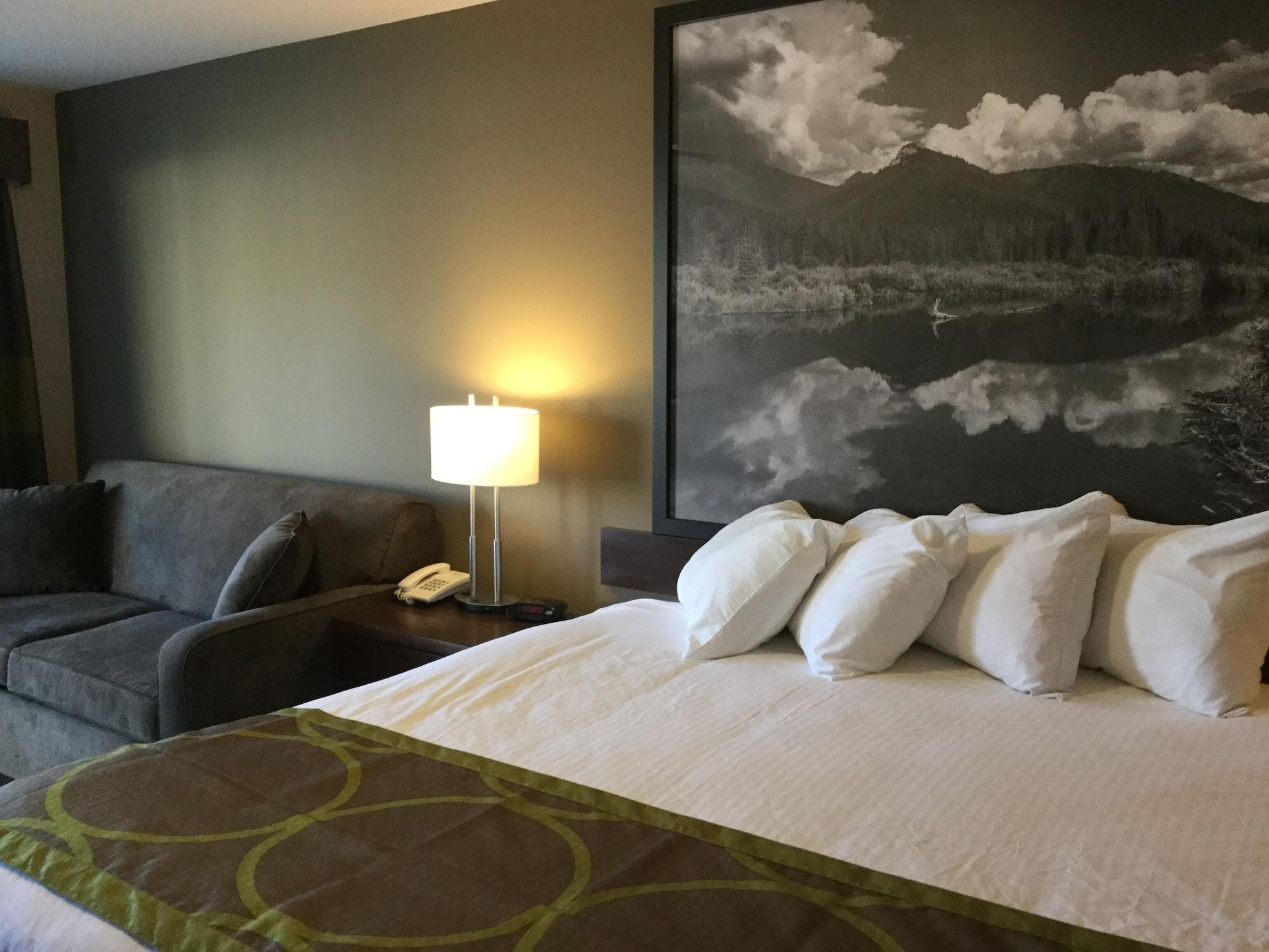 Super 8 By Wyndham Courtenay Bagian luar foto