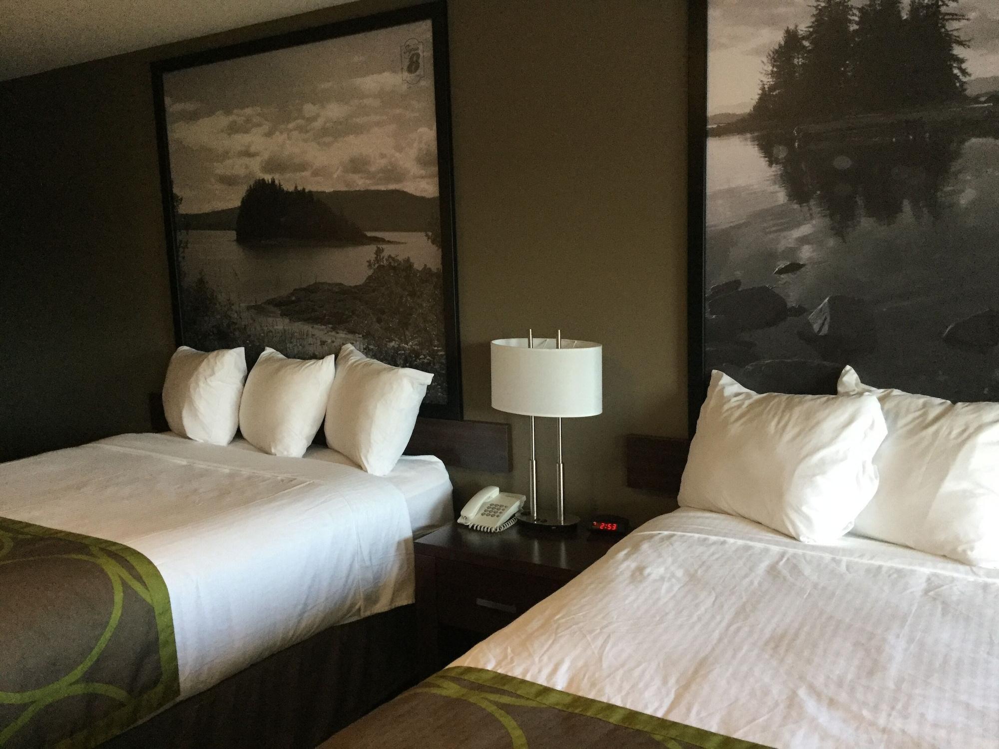 Super 8 By Wyndham Courtenay Bagian luar foto