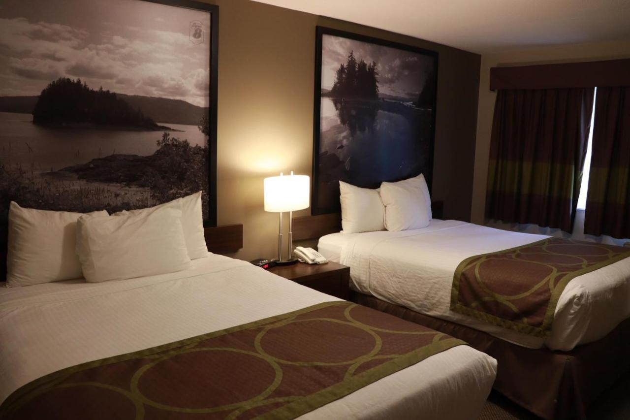 Super 8 By Wyndham Courtenay Bagian luar foto